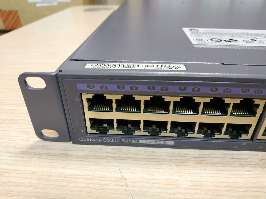 Коммутатор Huawei Quidway S5328C-EI (24 x 1G Base-T, 4 х 1G SFP)