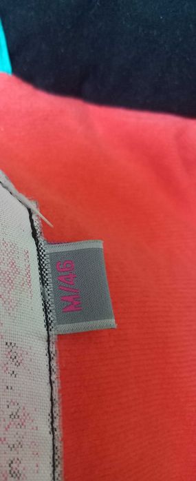 Продам женский зимний пуховик Avecs.46 разм. Бирюза. Спорт/Классика