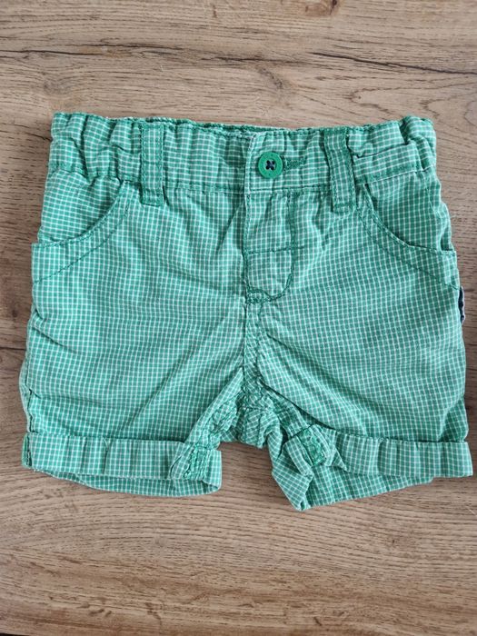 Krotkie spodenki reserved baby 6-9 miesiecy,  74 cm