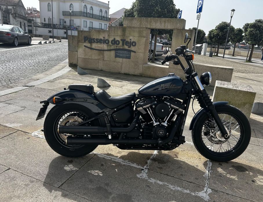 Harley-Davidson Softail FXBB Street Bob
