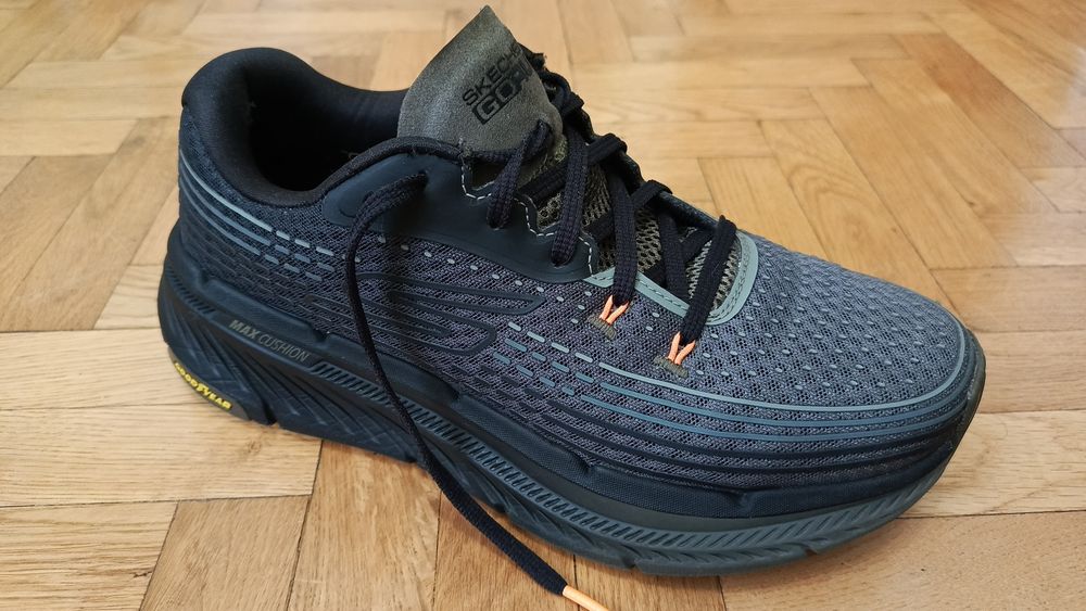 Skechers Max Cushioning Premier 2.0