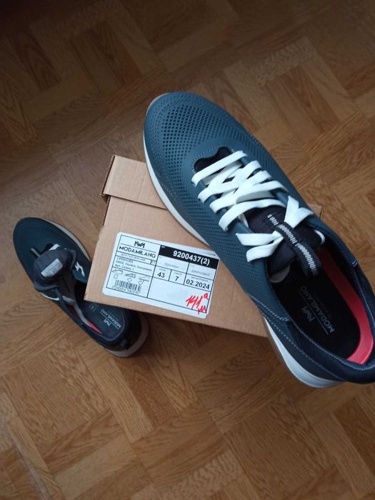 Нові чоловічі кросівки ModaMilano, 43р.