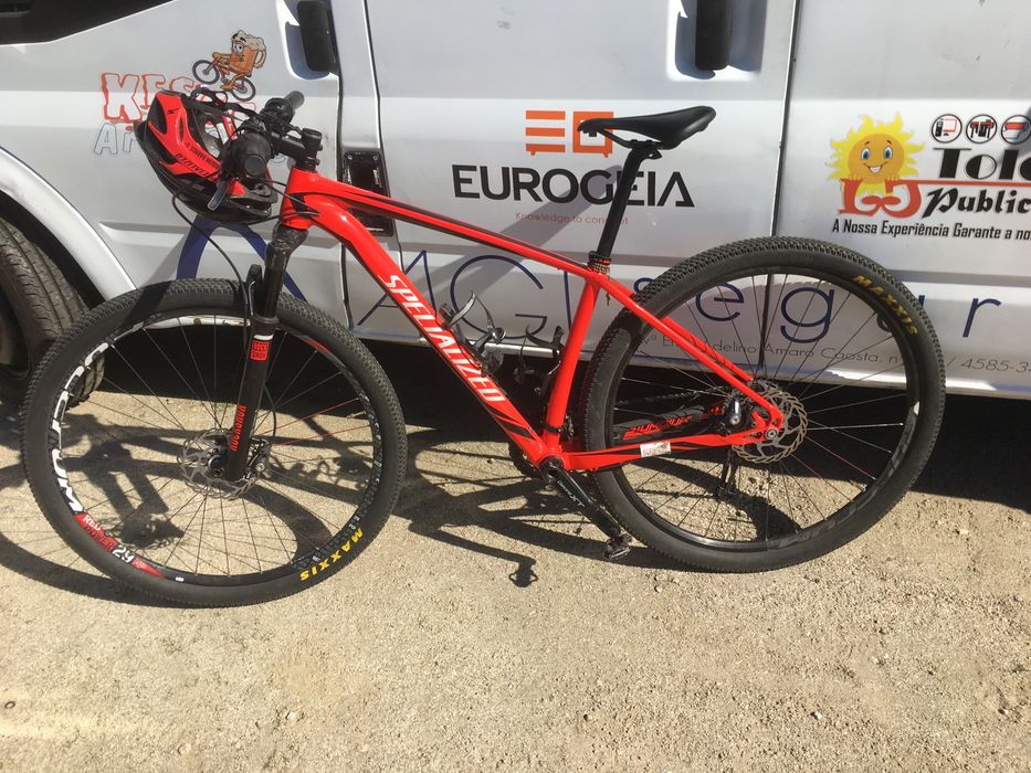 Vendo bicicleta de b tt usada como nova