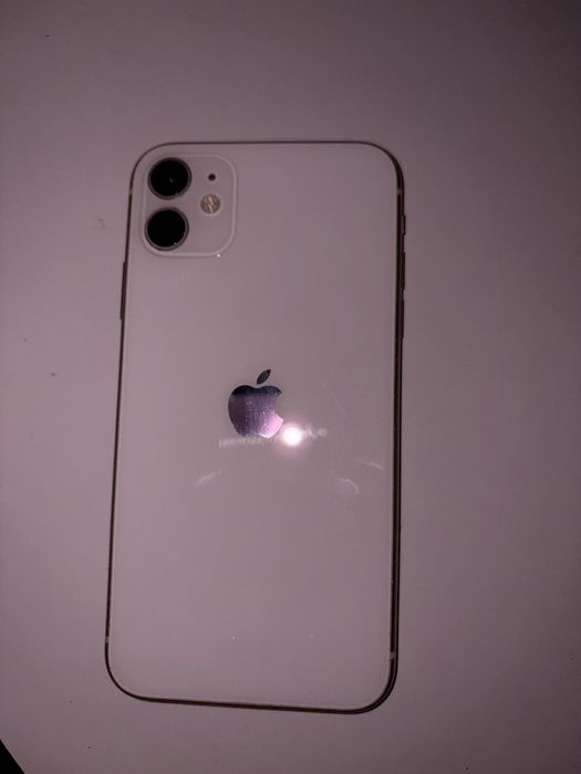 iPhone 11 bom estado