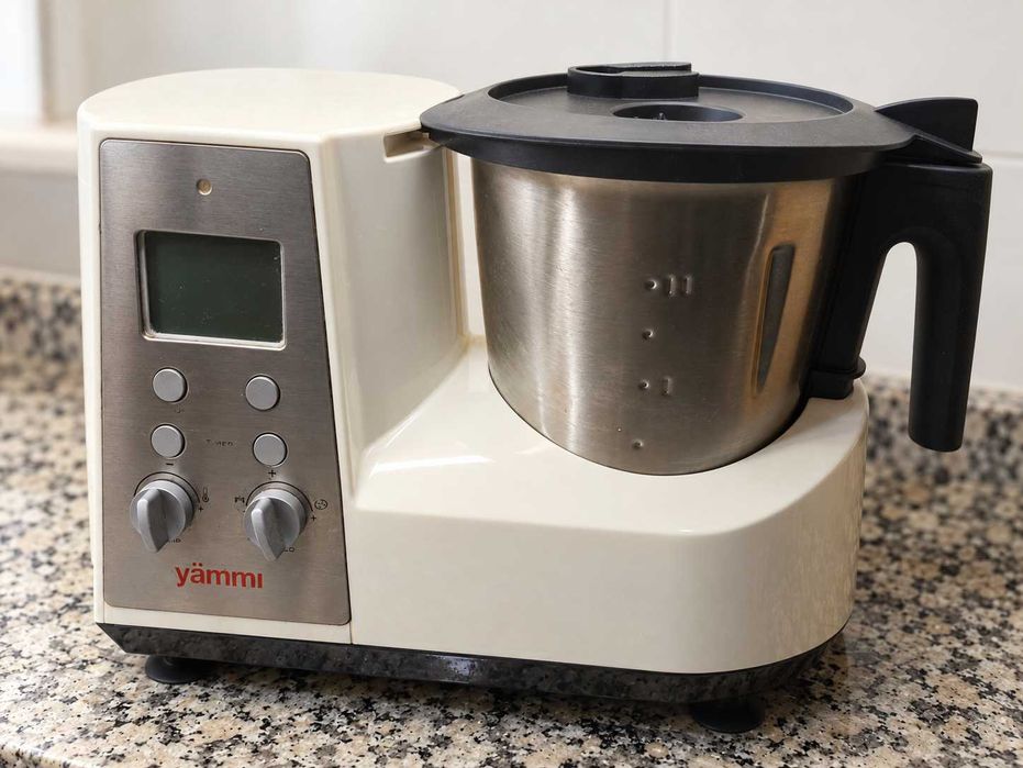 Yämmi 1 completa com acessórios e livro de receitas