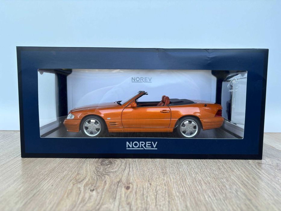 Mercedes-Benz SL 500 R129 1999 (Orange Metallic) Norev 1:18