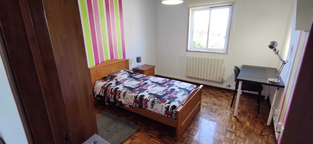 Quarto Individual em Moradia (Despesas Incluídas) com 2 WC ́s