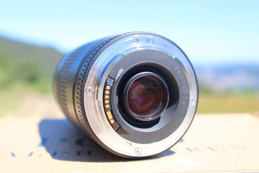 Canon EF 75-300mm F/4-5.6 II
