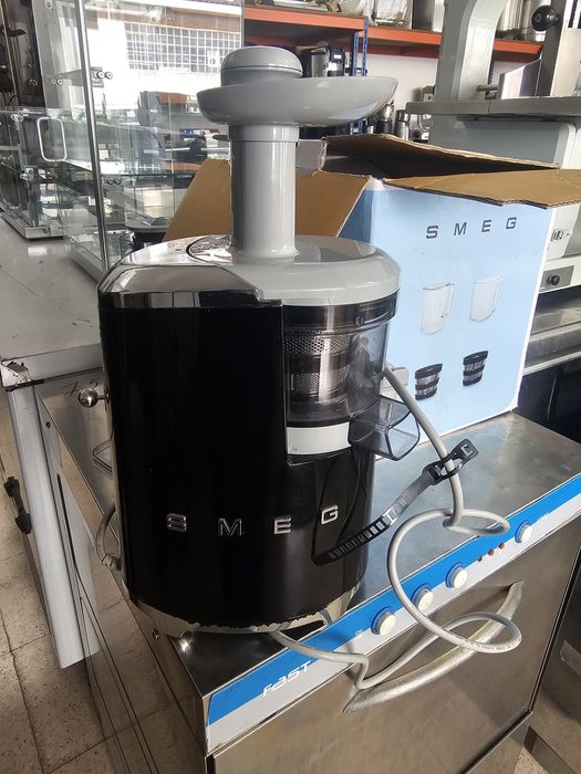 Slow juicer smeg
