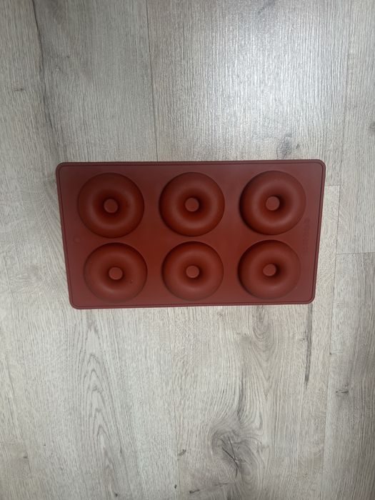 Silikonowa foremka na monoporcje donuty donaty pączki