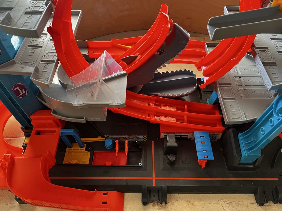 Hot Wheels Ultimate Garage