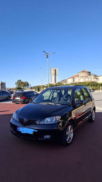 Mazda 2 2003 em bom estado