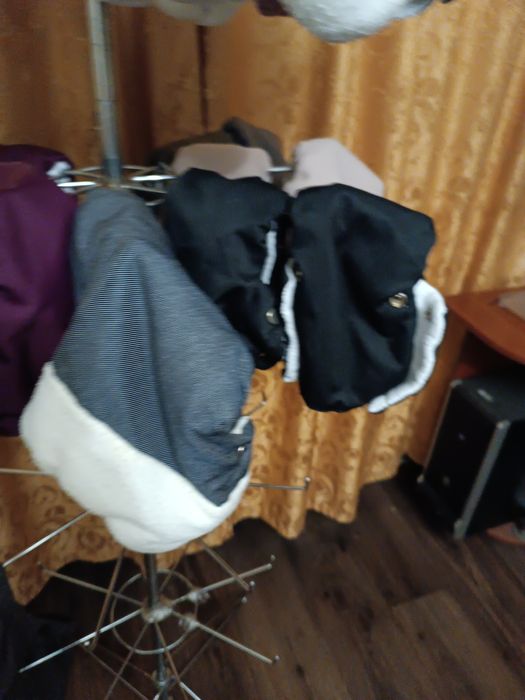 Муфта,варежки,разные расцветки