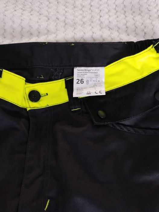 Sprzedam Bluza+spodnie + 4szt koszulki roz.L