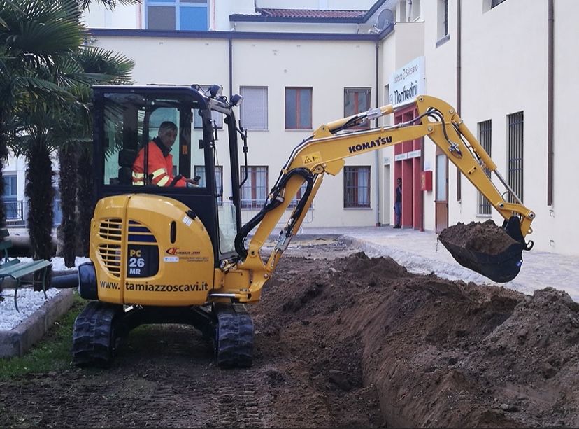 Послуги міні екскаватора, оренда екскаватора 1000грн