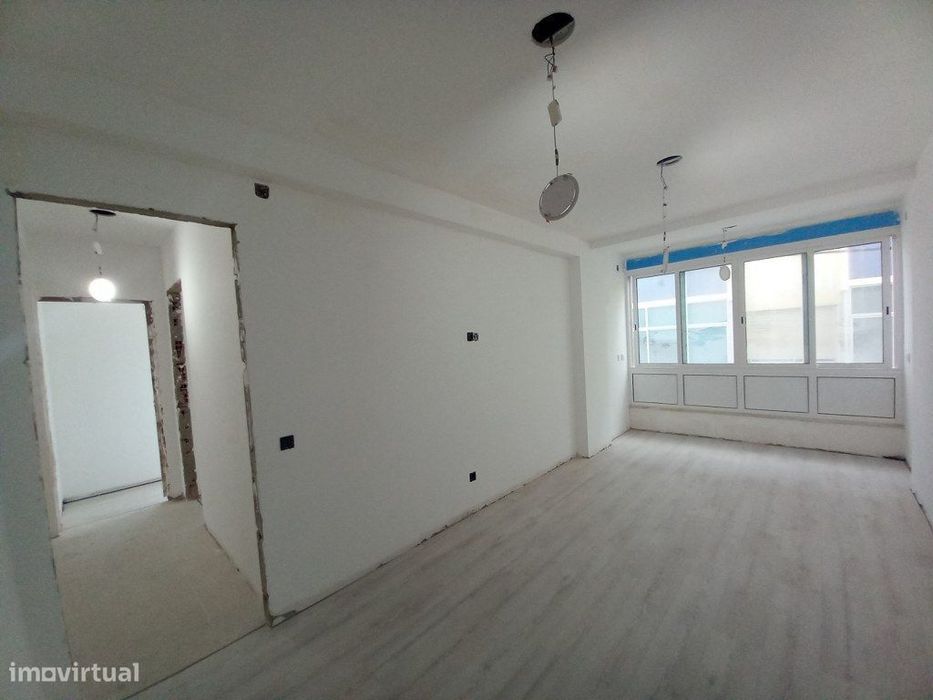 Apartamento T4 no Laranjeiro — Laranjeiro E Feijó, Setúbal
