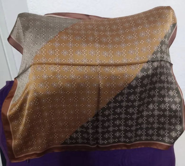 Nowa apaszka odcienia brązu czekoladowego 70 x 70  jedwab sztuczny