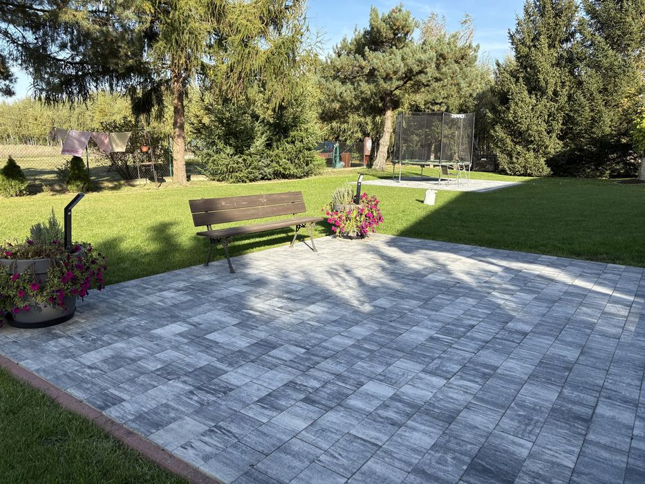 Układanie kostki brukowej