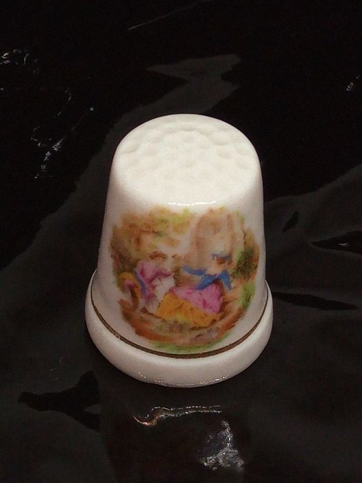 Dedais antigos em porcelana
