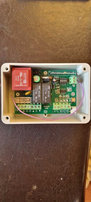 Quadro de grade/estore 220 V c/ comando