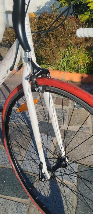 Bicicleta estrada senhora