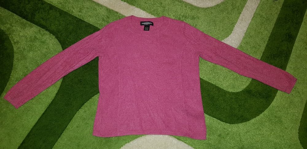 Malinowy sweterek, rozm.38-40