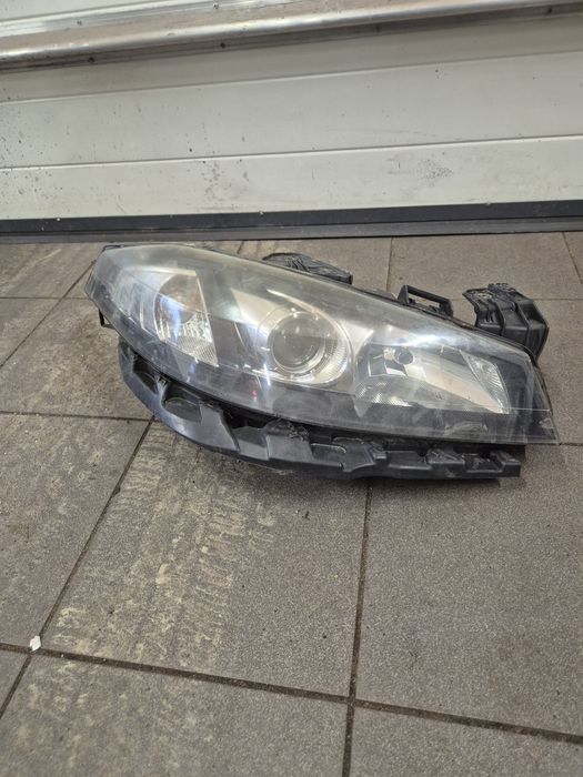 Lampa xsenon Laguna 2 lift