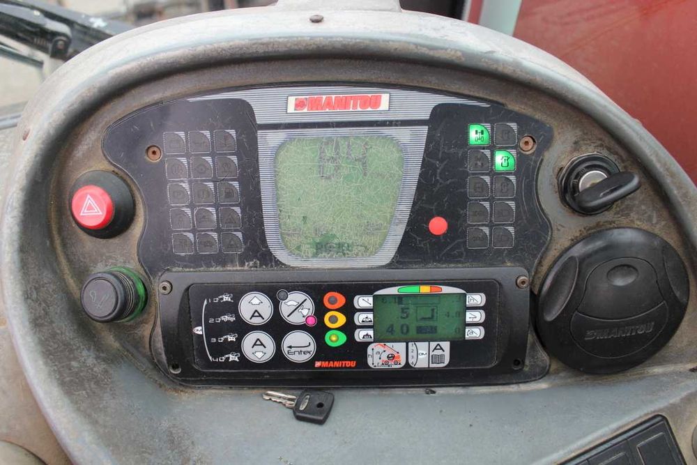 teleskopowa/manitou/mrt/2150/Privilege/ładowarka/obrotowa/21m/mercedes