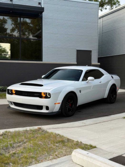 Dodge Challenger SRT Demon      2018