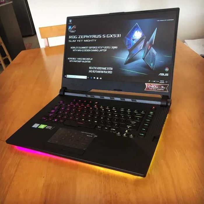 ASUS ROG Strix SCAR III i7-9750/16GB/1TB 240Hz