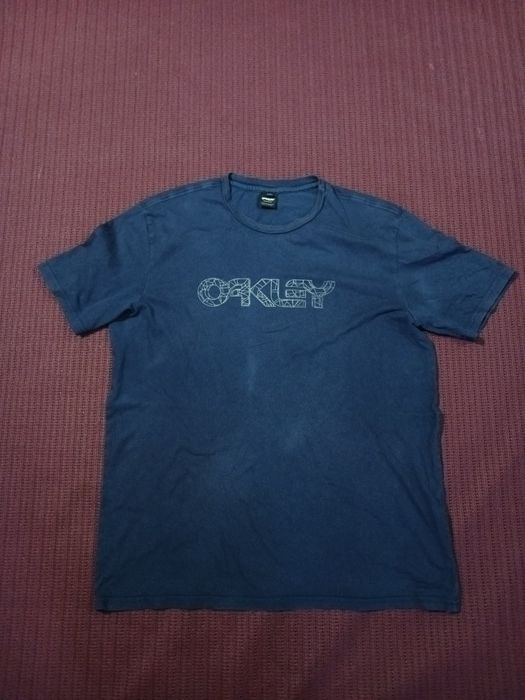 Вінтажна чоловіча футболка Oakley