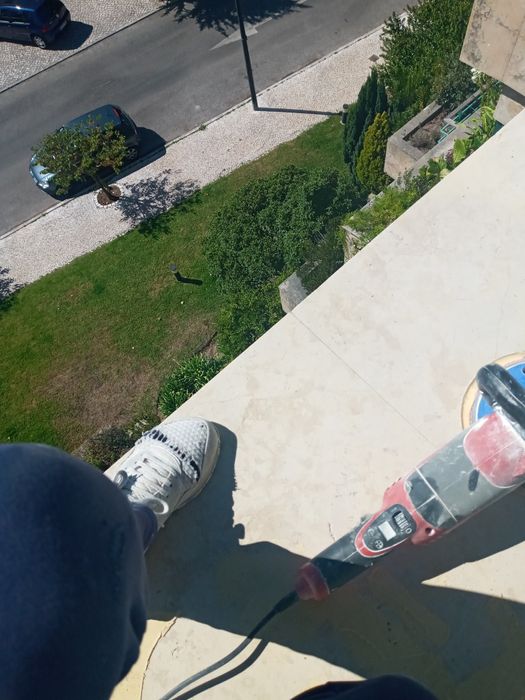 Faço médios e pequenos arranjos  em habitação