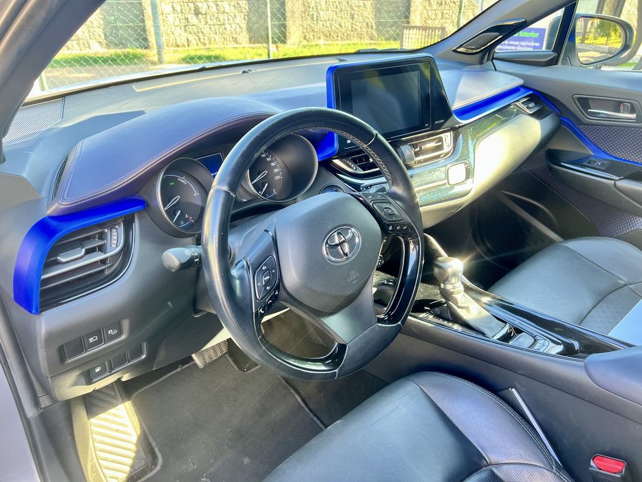 Toyota C-HR 1.8 HSD Hybrid pack exclusive + luxury