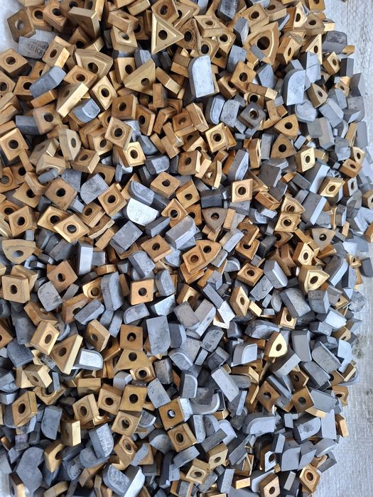 Kyпyю твердий сплав, напайки ВК8, пластини Т5К10, вироби ВК20