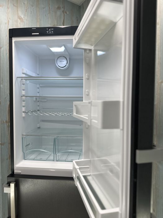 Холодильник Liebherr CNbs 3915 | графит | NoFrost | сенсор |