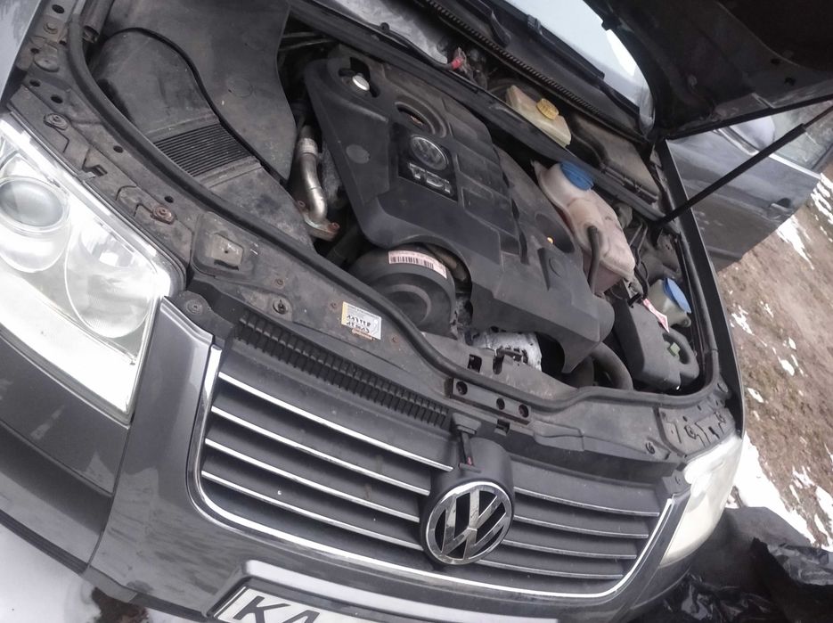 błotnik prawy przod tył OE  LA7T passat b5 lift 1.9tdi avf
