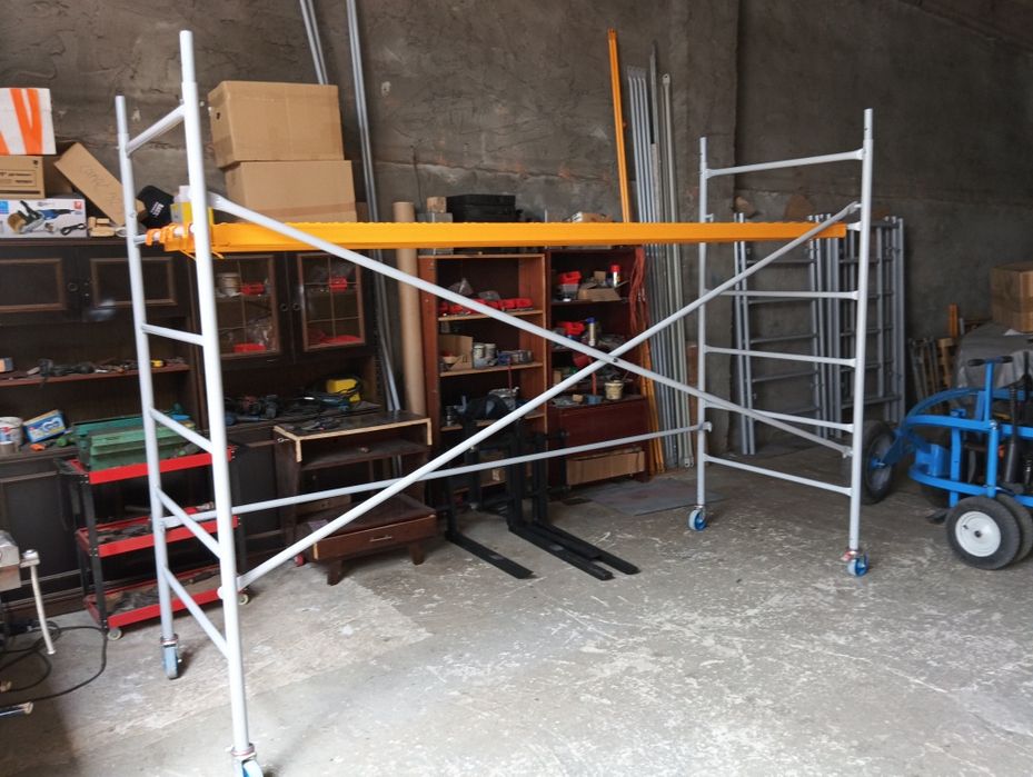 Rusztowanie elewacyjne drabinkowe metalowe