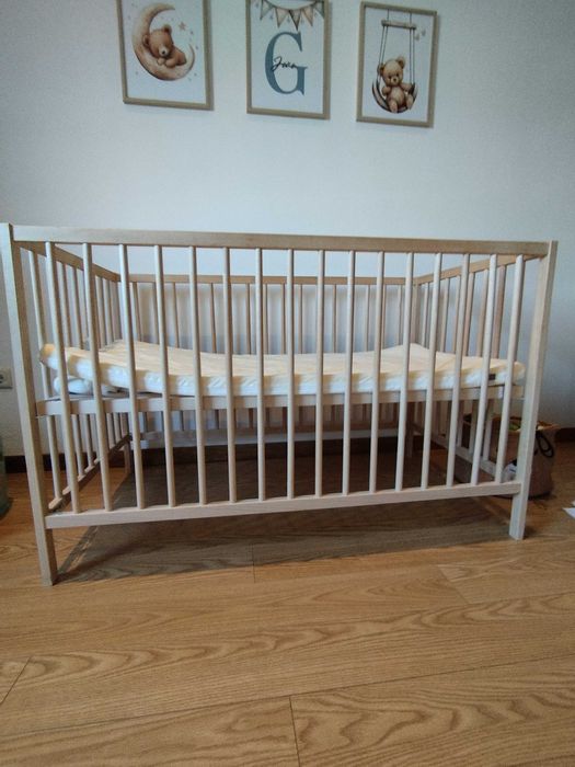 Conjunto Quarto de Bebé IKEA SNIGLAR: Berço + Colchão + Trocador