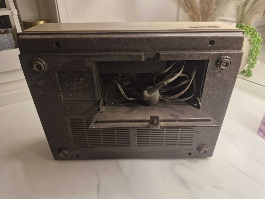 Sprzedam magnetofon Unitra zrk, w stanie niemalże idealnym