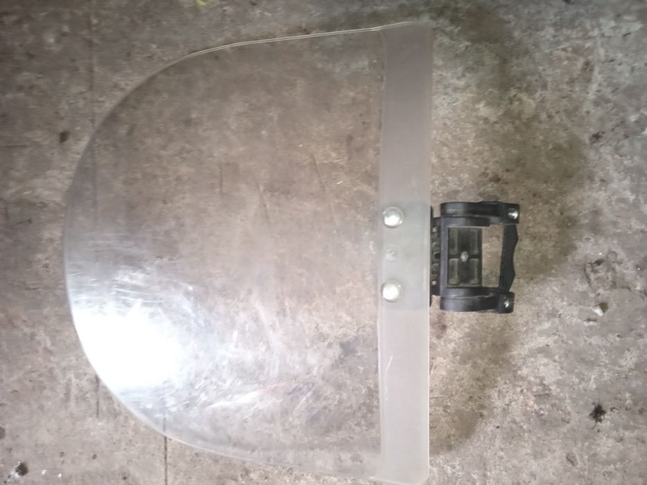 Вітрове скло          .