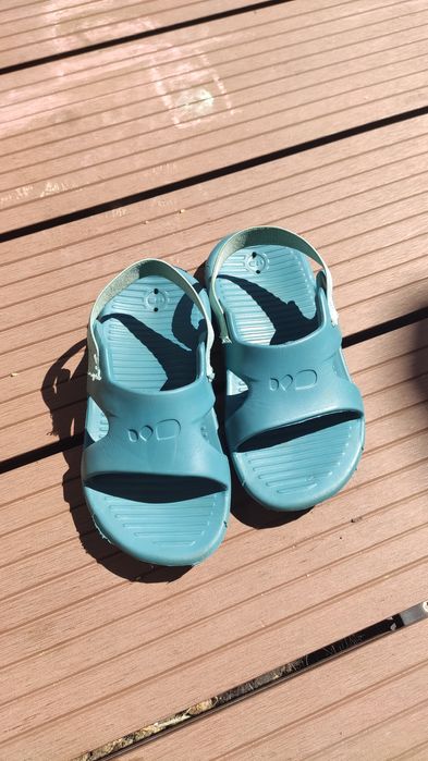 Buty do wody Decathlon rozm. 25-26