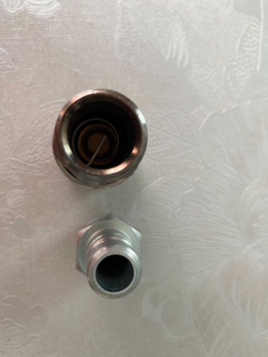 Быстро съемник 1/2" - 1/2"