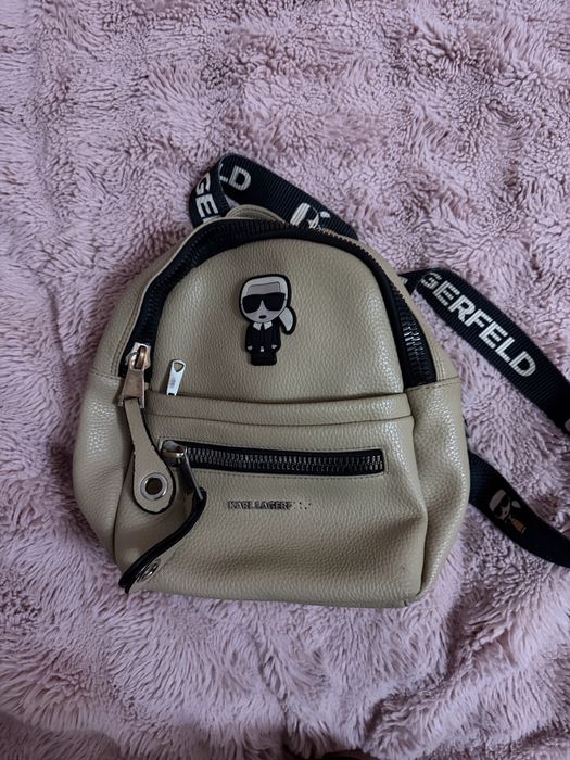 Бежевий рюкзак