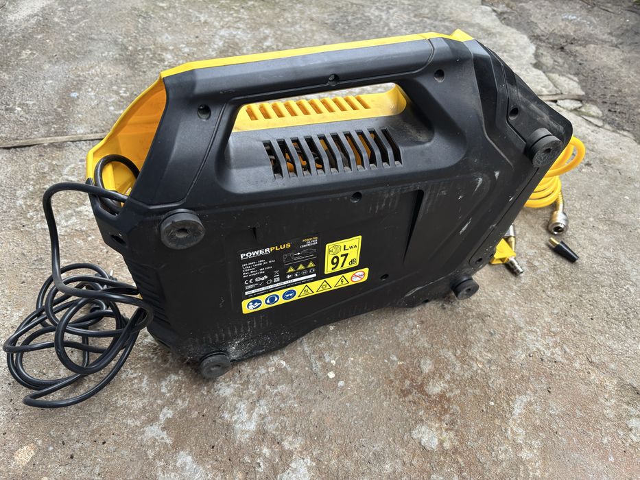 Безмасляний компресор Powerplus POWX1706 1100 Вт 8 бar.