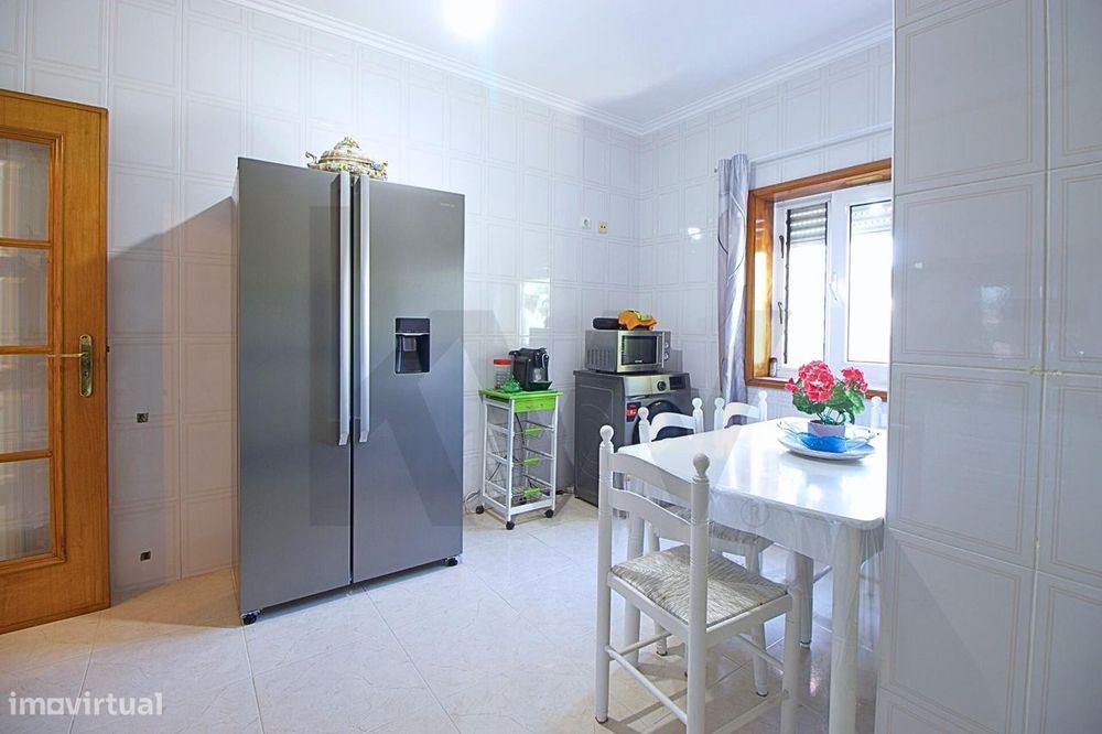 Apartamento T2 com Terraço Privativo, no Centro de Ovar