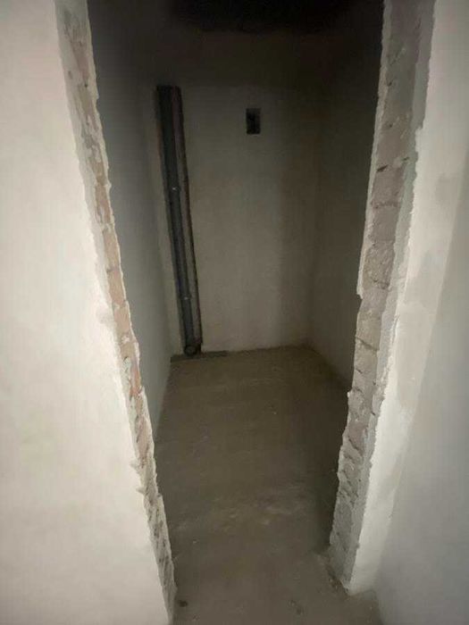Продається 2 кімнатна квартира у зданому будинку на газі, район Каскад