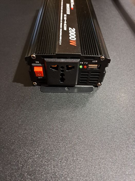 Інвертор V-TEK 2000W 12VDC - 220VAC Модифікована Синусоїда (б/в)