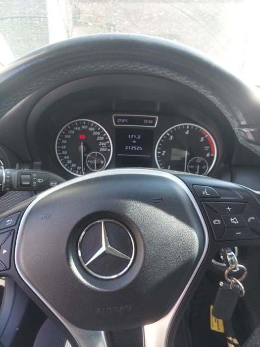 Mercedes-Benz A180