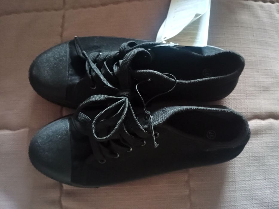 Кеди хлопчачі нові