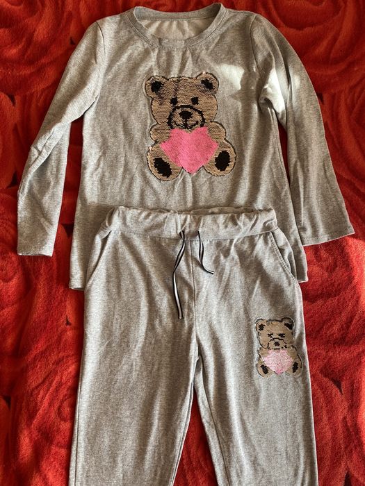 костюмы разные